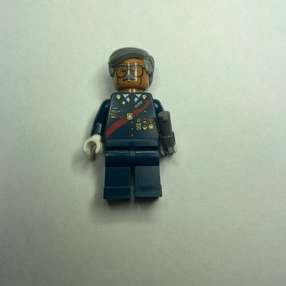 Lego Other - Lego DC Super Heroes Commissioner James Gordon Minifigure 70908